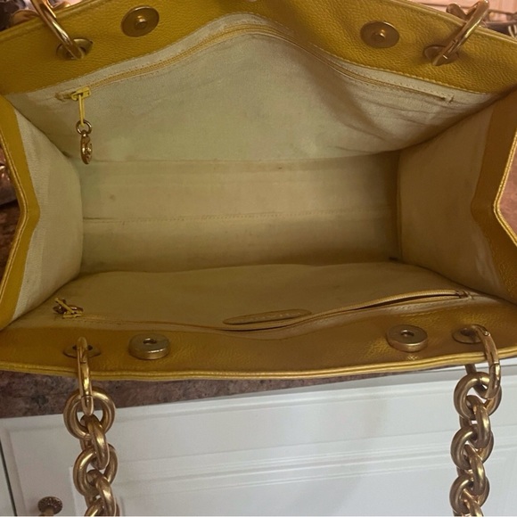 💛 Chanel 💛 yellow caviar shoulder tote vintage custom - Picture 11 of 15